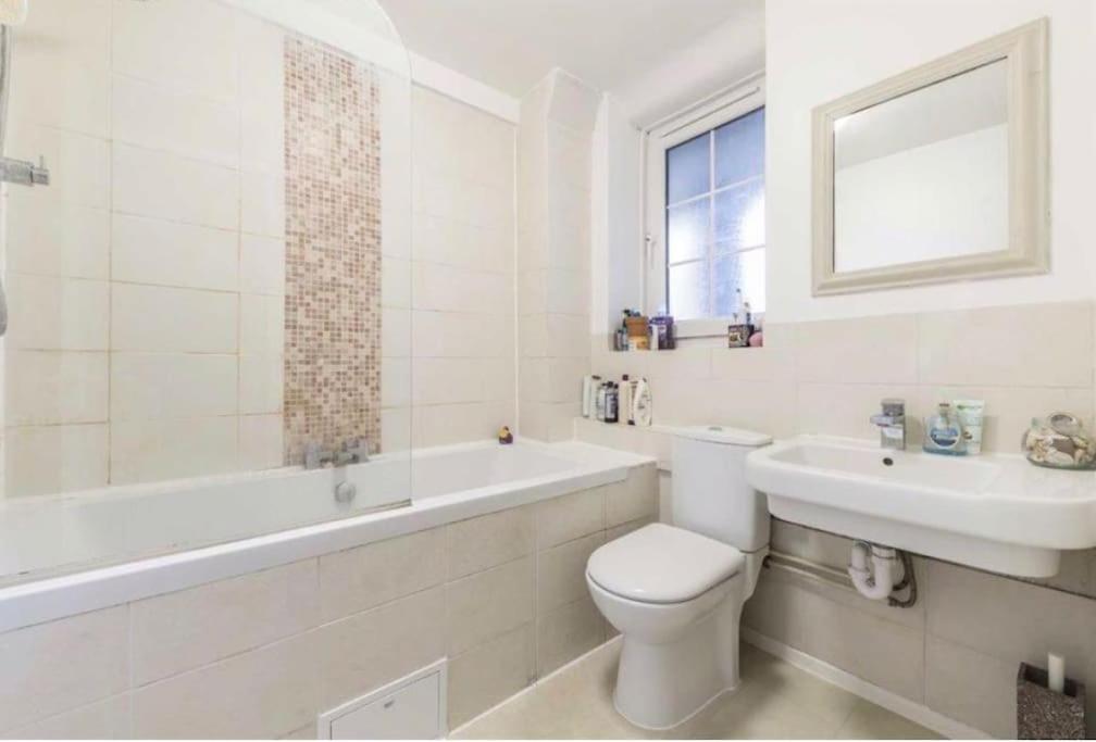 Spacious 2 Bedroom Flat In Central Londen Buitenkant foto